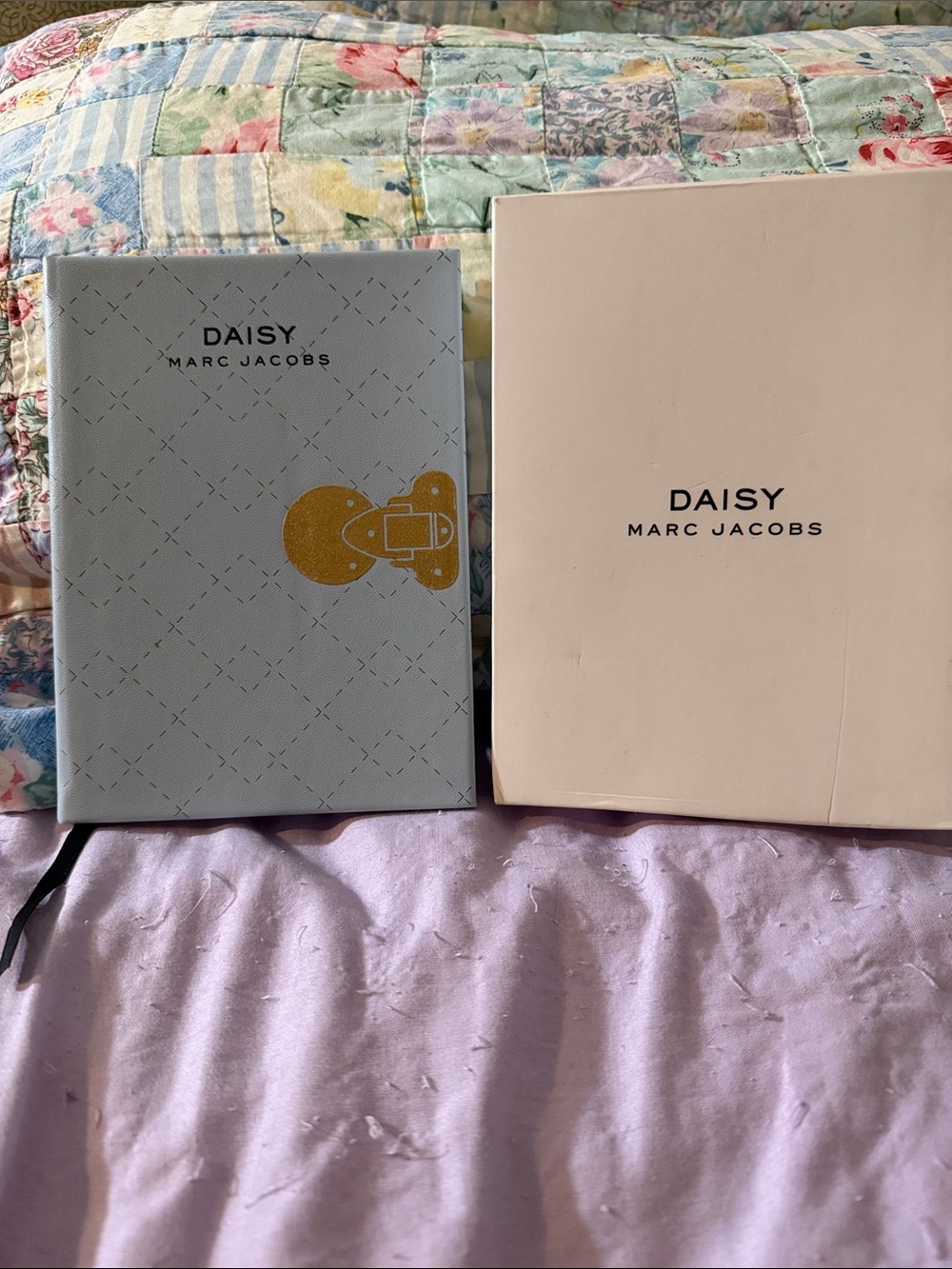 Marc Jacobs Daisy Notebook-NWT